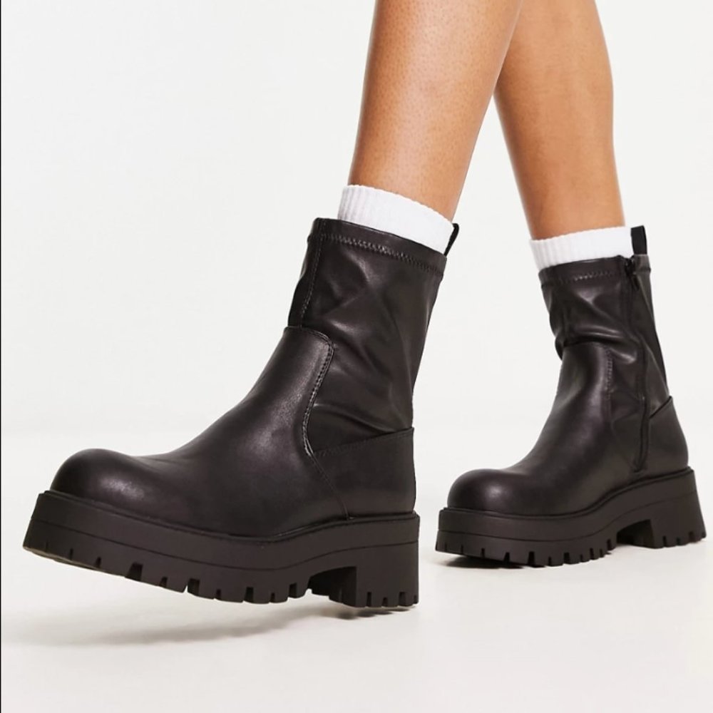NWT Pull&Bear Chunky Ankle Boots in Black - Size EU 41 (Women's 10)